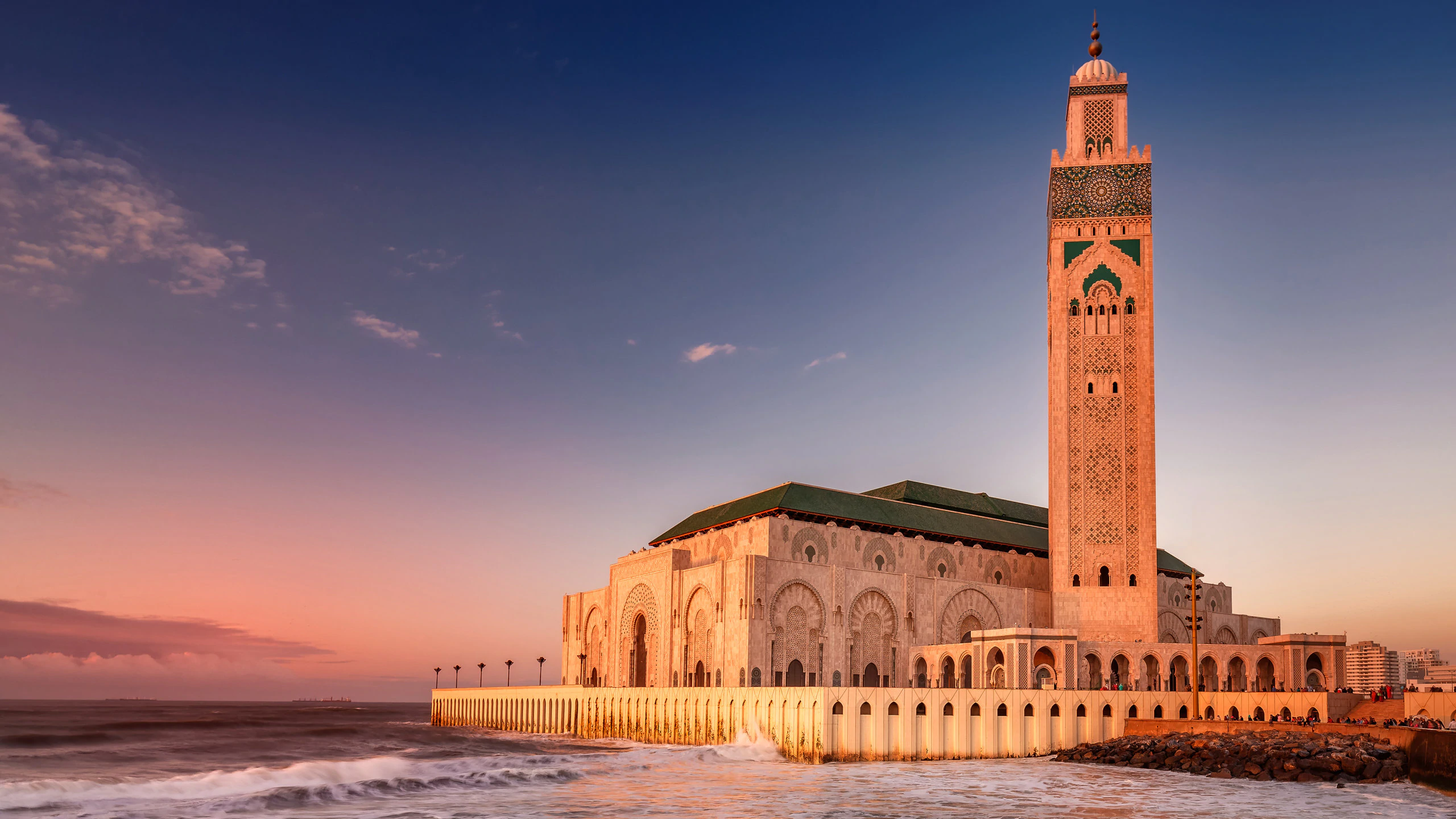 Marocco - Bí ẩn đất nước châu Phi toàn người da trắng? Sự thật bất ngờ Marocco Hassan Ii Mosque