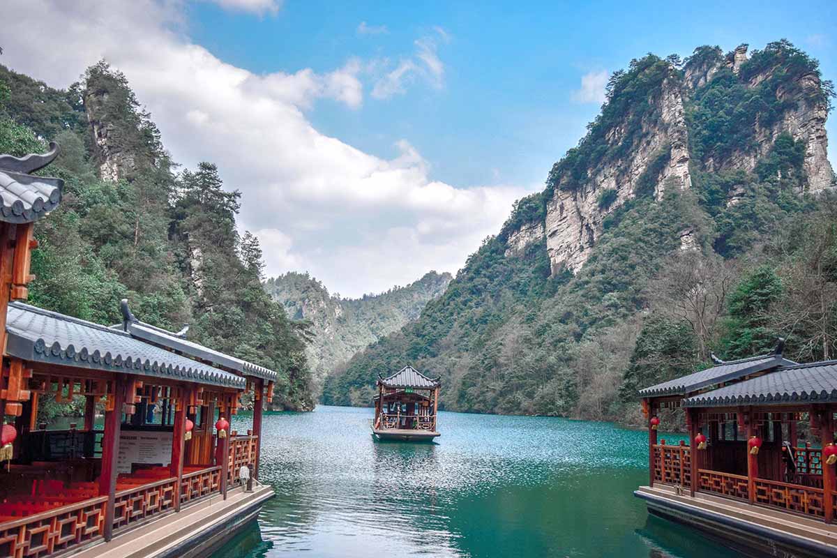 TOUR PHƯỢNG HOÀNG CỔ TRẤN – TRƯƠNG GIA GIỚI TQ ho bao phong 2 1