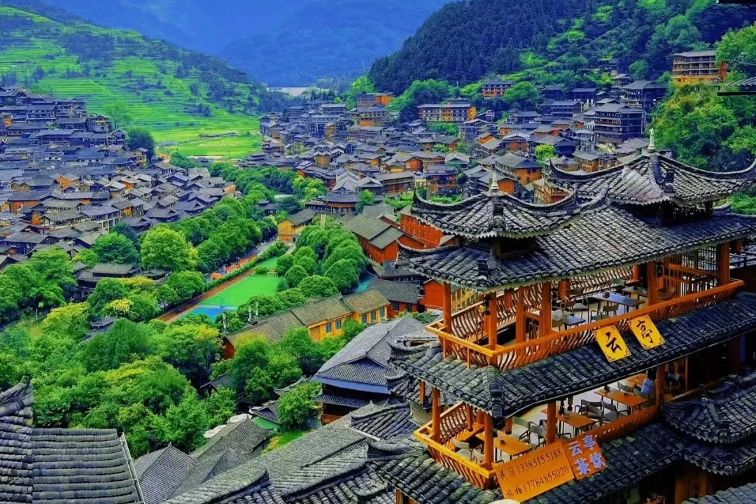 Điểm Đến Mùa Thu Trung Quốc tuyệt đẹp Thien ho mieu trai 6 jpg